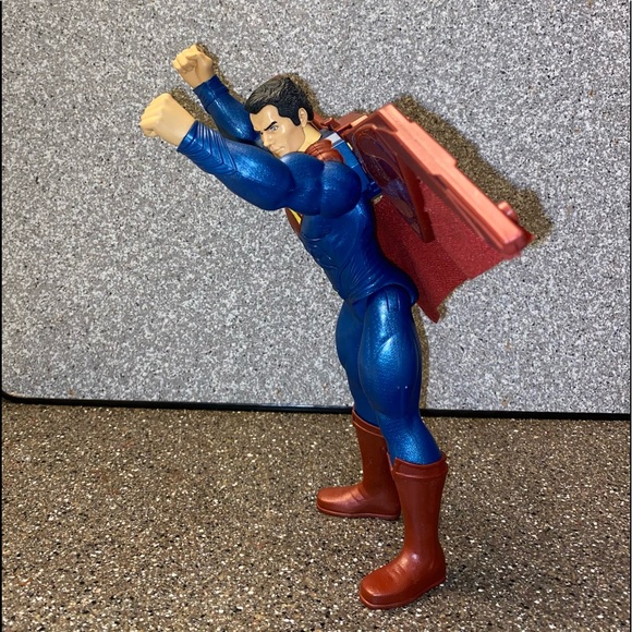 DC Comics Heat Vision Superman Action Figure - Picture 8 of 11